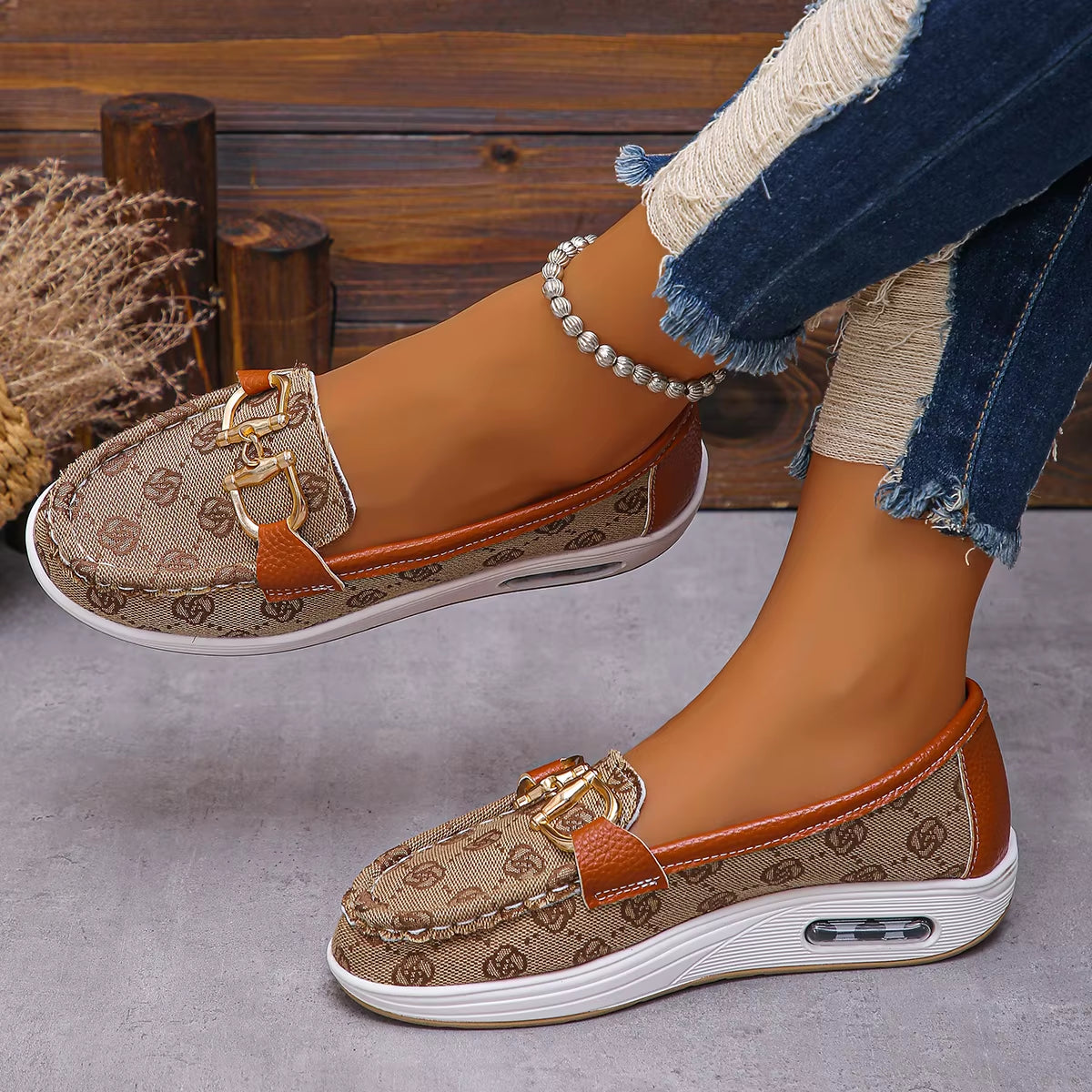 2024 New Autumn Women Trend Retro Designer Flat Shoes Women Fashionable round Toe Metal Decoration Casual Shoes Zapatos De Mujer