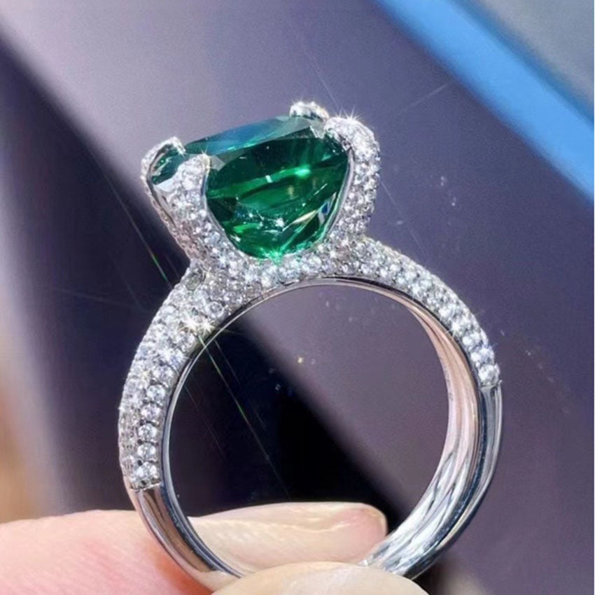 Fashion Grandmother Green High Carbon Diamond Female Ring