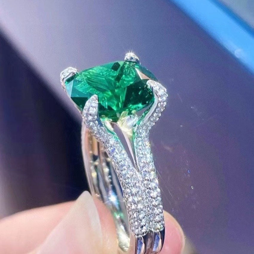 Fashion Grandmother Green High Carbon Diamond Female Ring